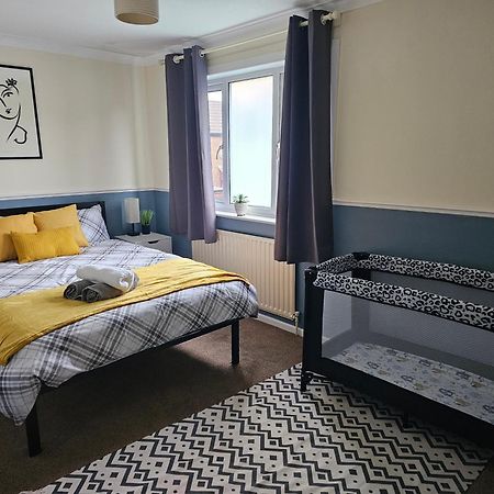 Home In Beckton. Docklands. London City Airport. Экстерьер фото