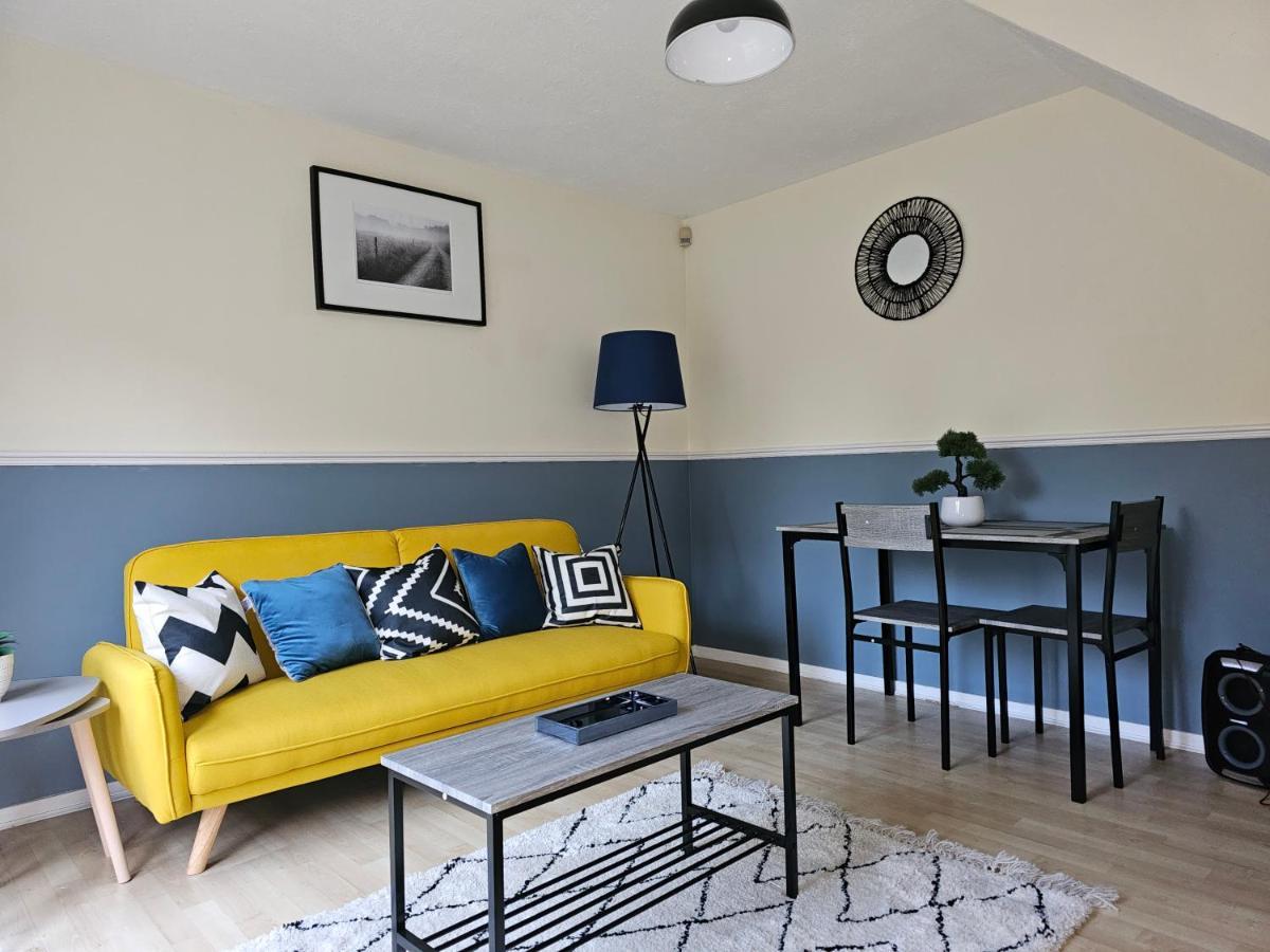 Home In Beckton. Docklands. London City Airport. Экстерьер фото